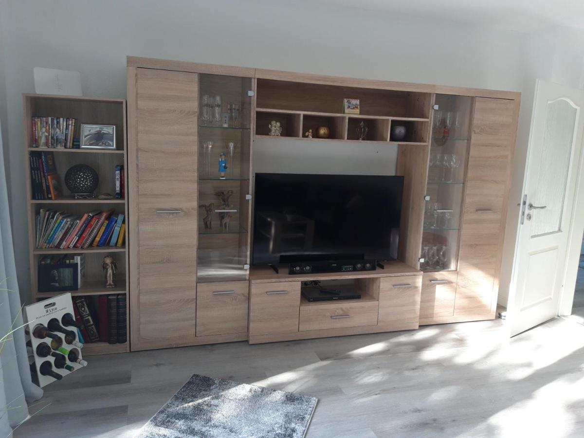 Ferienwohnung Finkenzeller Йевер Екстериор снимка